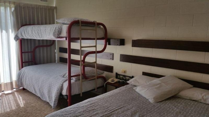 Toora Lodge Motel Buitenkant foto