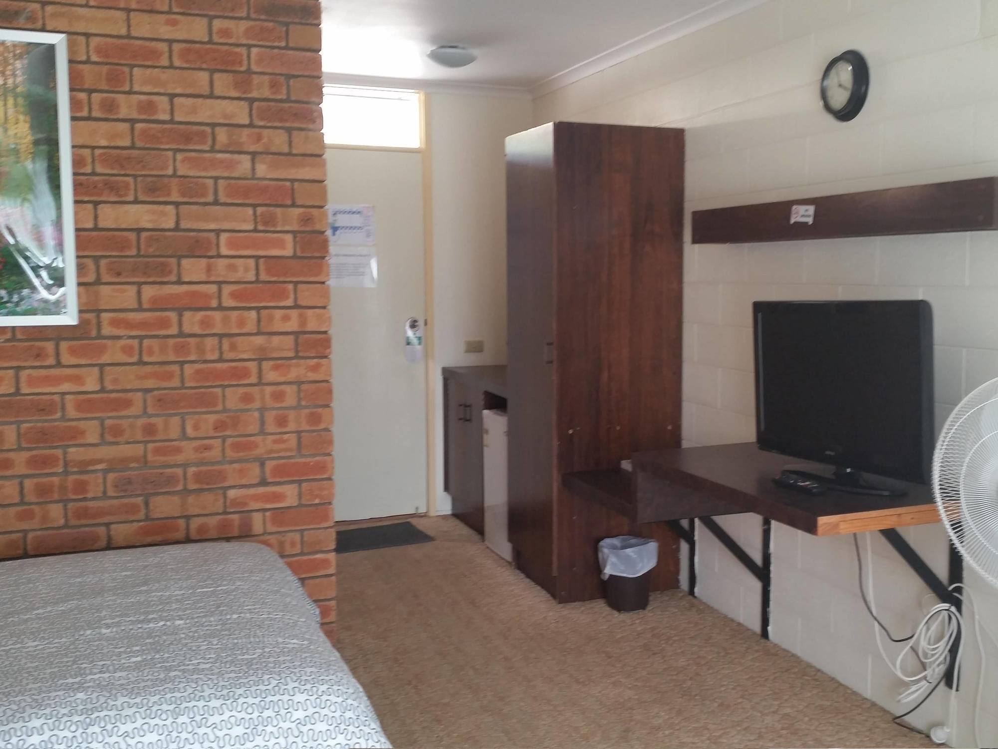 Toora Lodge Motel Buitenkant foto